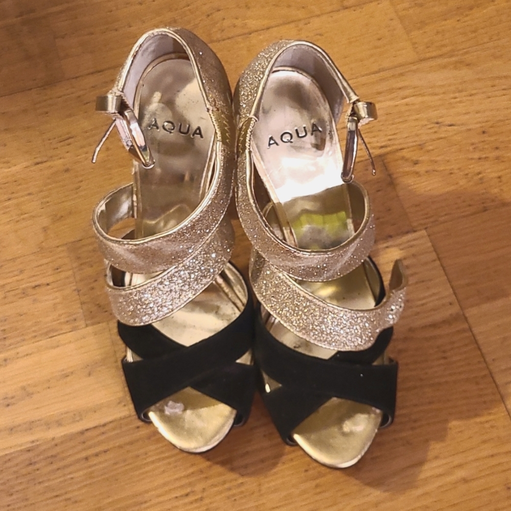 Aqua Moxie Gold Glitter/Black Suede Platform Heels